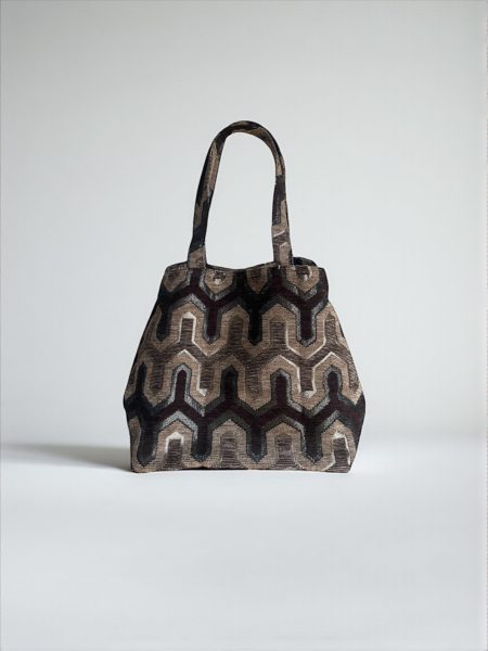 BY NYKA shopper Bente brown