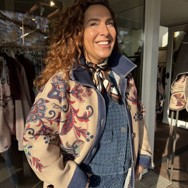 Statement print jacket | feather flower