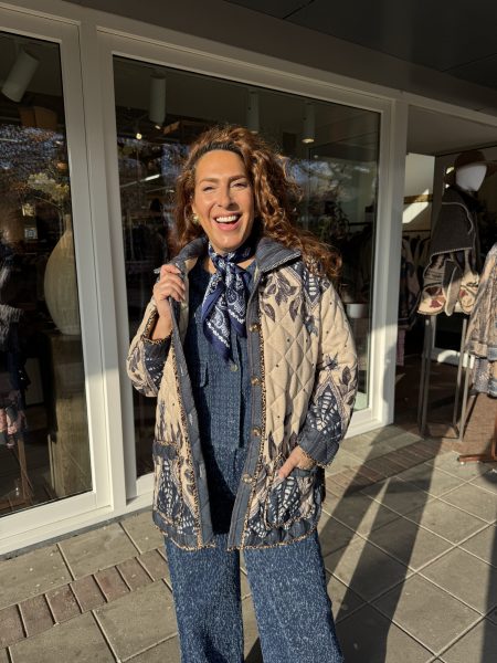 Statement print jacket | soft flower blue