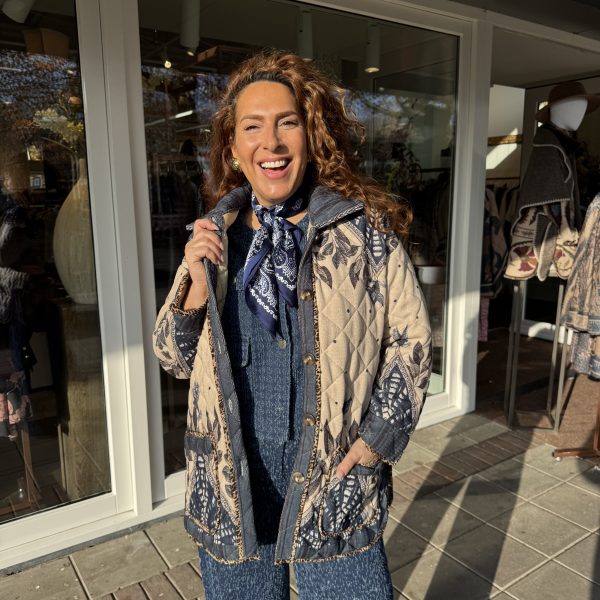 Statement print jacket | soft flower blue