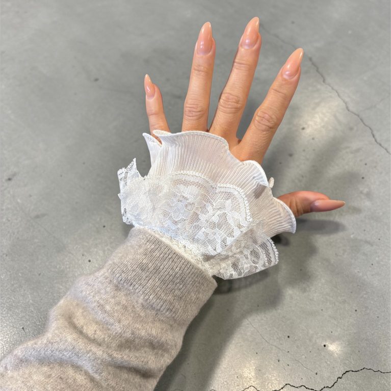 Zohar manchetten lace ruffle