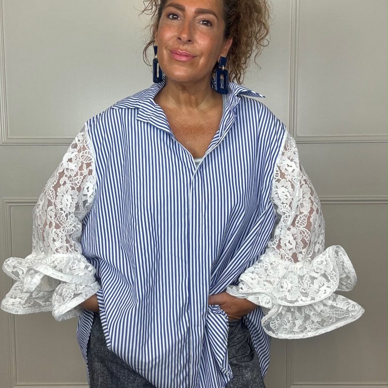 Oversized blouse stripe lace
